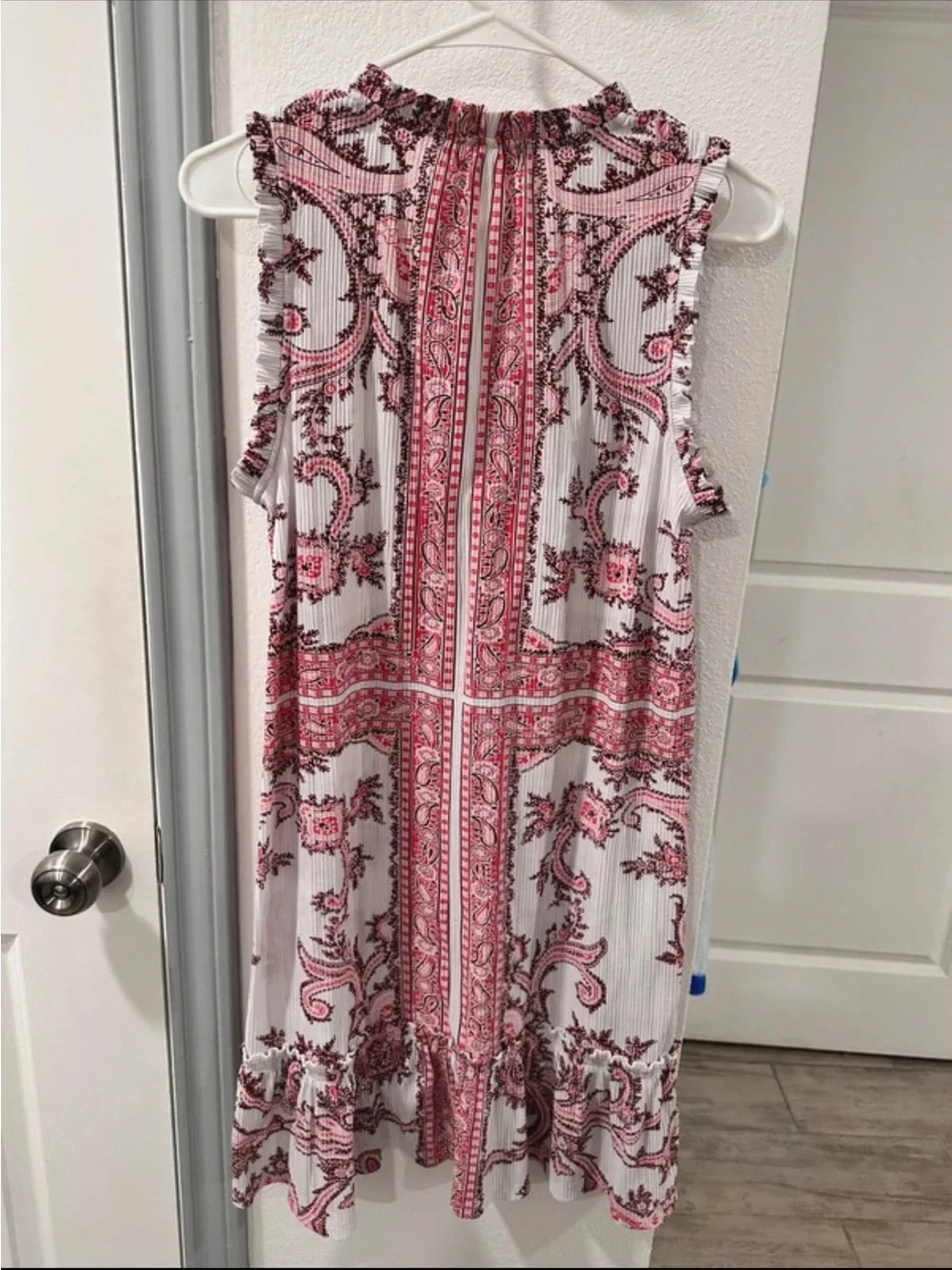 Like New ~ Michael Kors Pink Paisley Ruffle-Hem Sleeveless Dress ~ Size Large